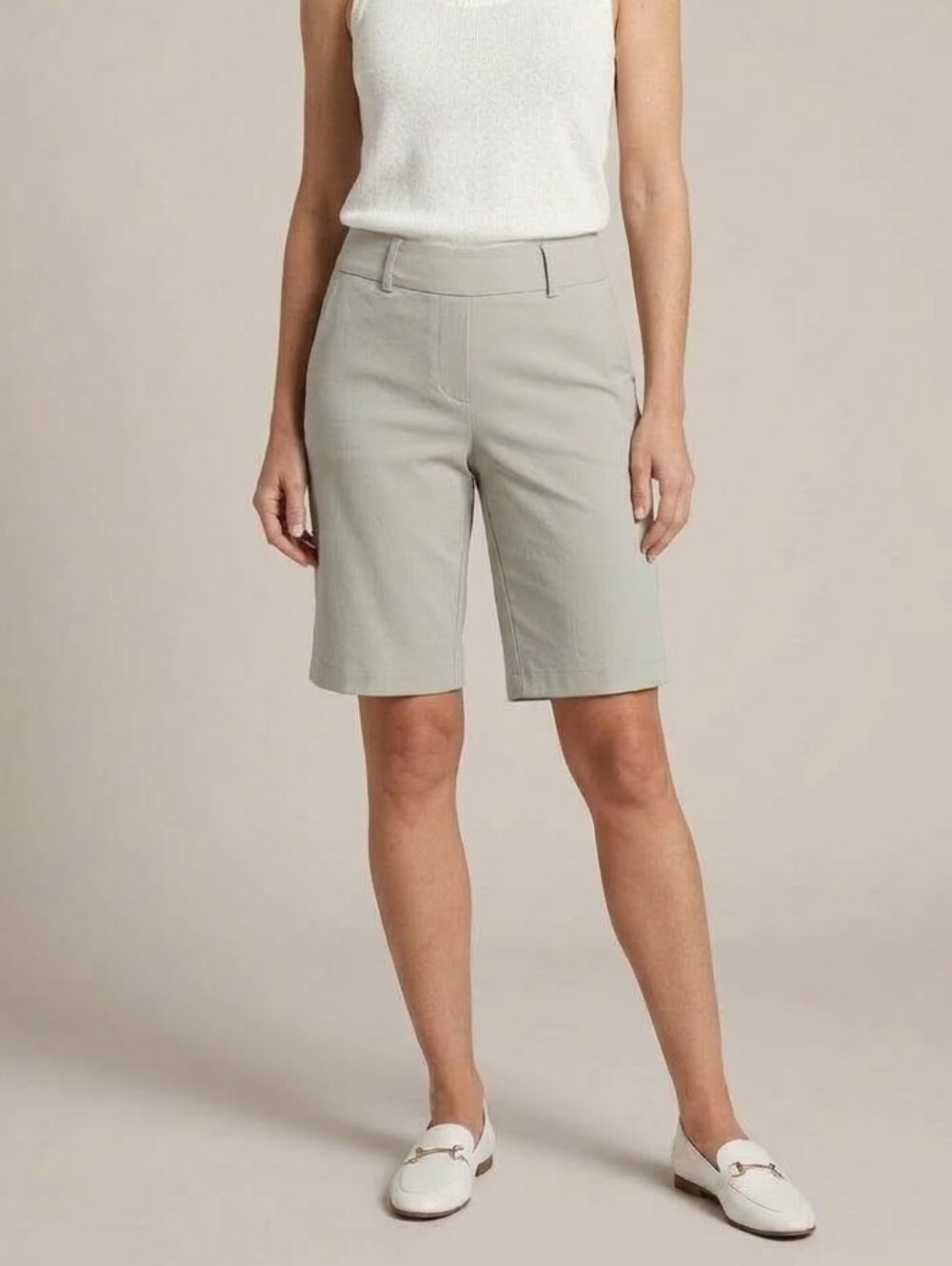 Hilary Radley Women's Size Medium Light Khaki Green Pull On Bermuda Shorts